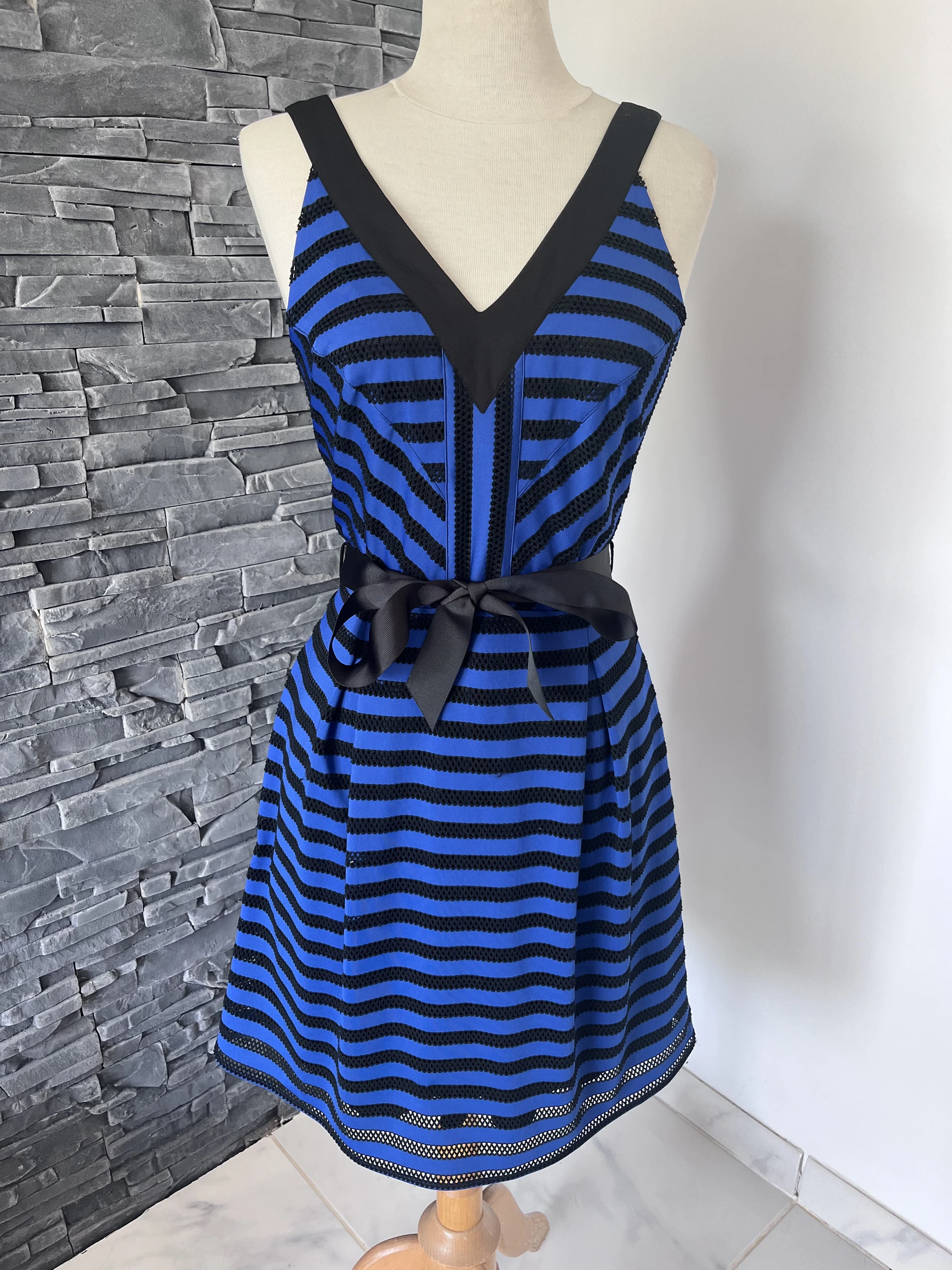 Robe Morgan d’été Rayée bleu & noir - Ajustée & chic - T36